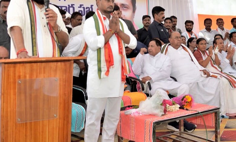 Modi, Shah targetting 4% Muslim quota in Telangana, AP: Uttam