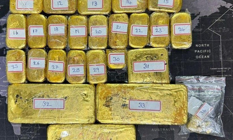 Hyderabad: Four held for smuggling 6 Kgs gold worth Rs 4.3Cr