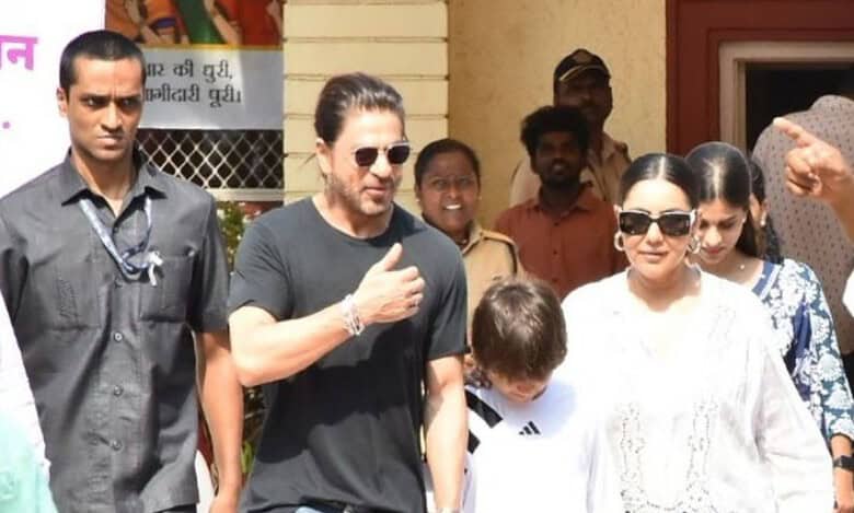 Lok Sabha Polls: Shah Rukh Khan and family cast their vote