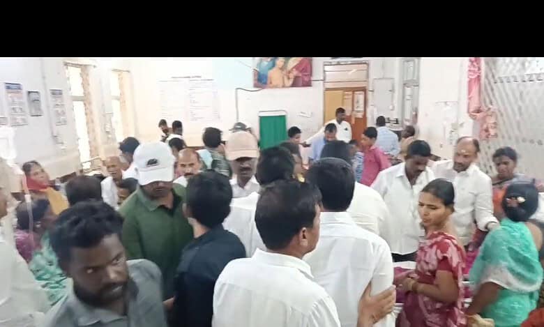 Telangana: 1 dead, 6 injured in Rajanna Sircilla district while digging trench