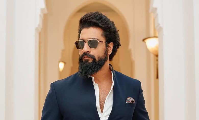 How much is monthly income and net worth of Vicky Kaushal?