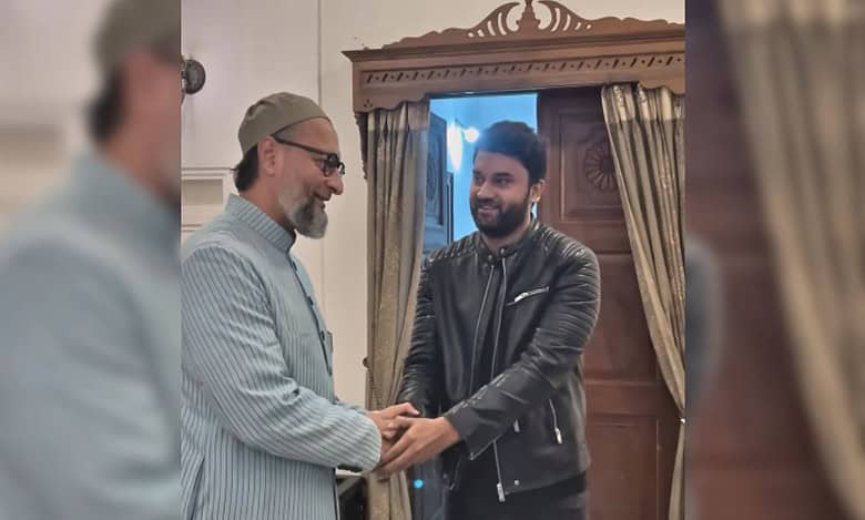 Bigg Boss fame Arun Mashetty meets Asaduddin Owaisi in Hyderabad