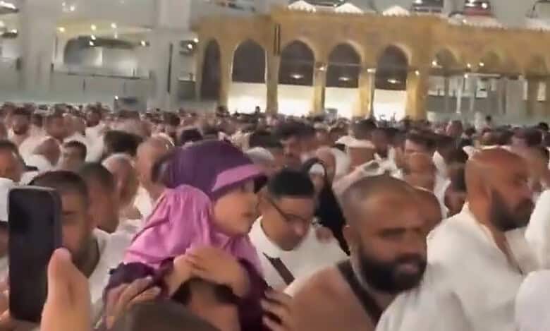 Watch: Asian girl child leads Tawaf supplication in Makkah's Grand Mosque