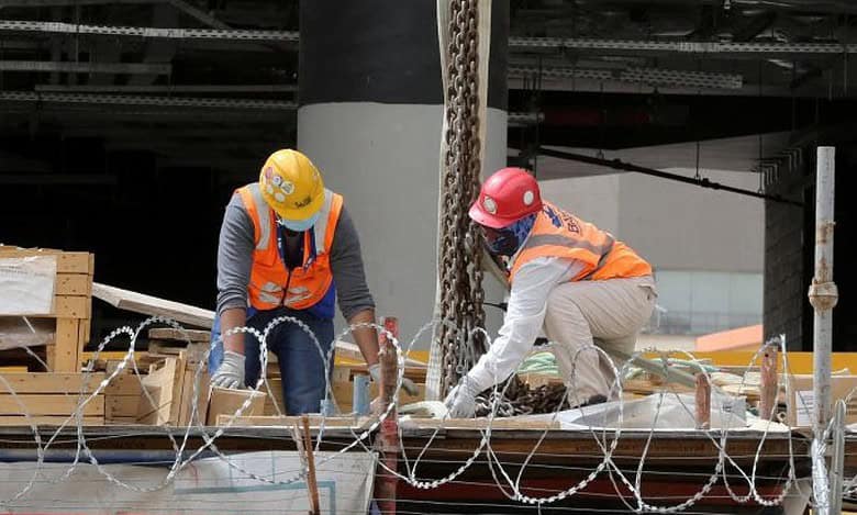 Saudi Arabia announces midday work ban