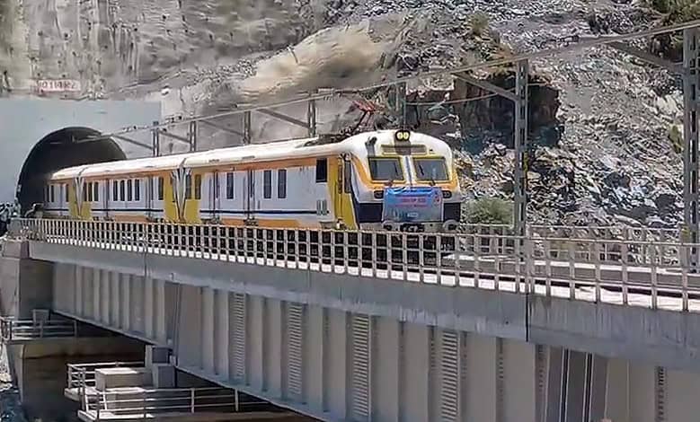 **EDS: IMAGE VIA @diprjk POSTED ON THURSDAY, JUNE 20, 2024** Reasi: A MEMU train during a trial run on Sangaldan-Reasi section of Udhampur-Srinagar-Baramulla Rail Link (USBRL) project. (PTI Photo) (PTI06_20_2024_000272B)