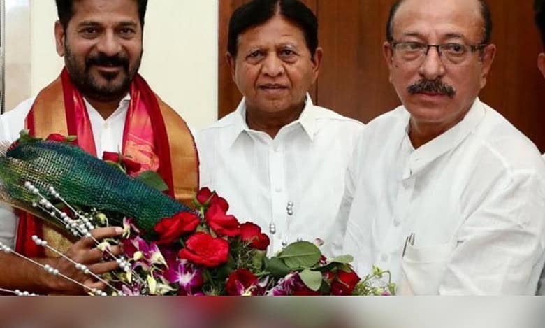 Telangana Urdu Academy president bats for Urdu’s rightful place