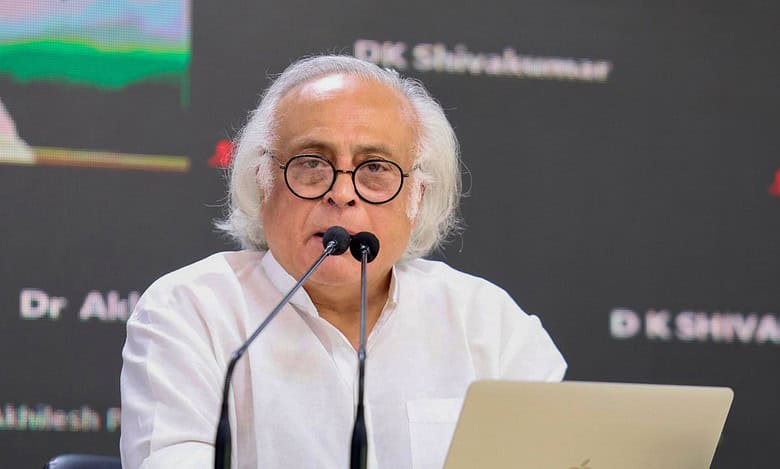 PM didn't tell his 'good friend' about handcuffing Indian deportees: Congress