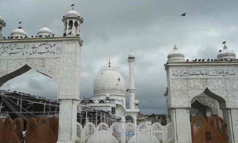Srinagar mosque management miffed at Wakf for not keeping Eidgah ready for Eid prayers