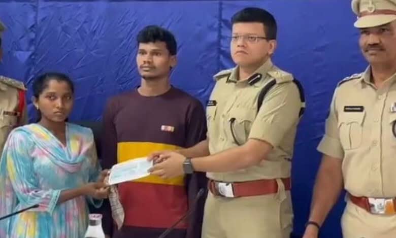 A young Maoist couple named Tikka Sushmita and Madakam Dool surrender before Warangal police commissioner Abhishek Mohanty on Thursday.