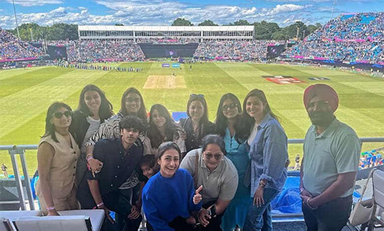 Anushka Sharma beams with joy post India's win over Pakistan in T20 WC