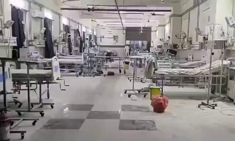 Tragedy averted as fire breaks out at hospital in Hyderabad