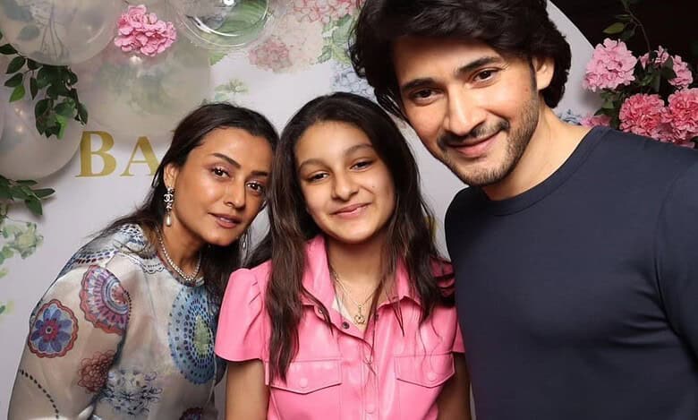 Vacay mode: Mahesh Babu and family spotted at Hyderabad airport