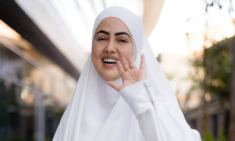 Sana Khan embarks on Haj today, seeks forgiveness from all