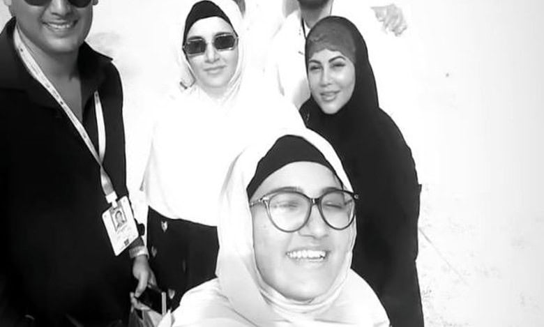 Sania Mirza radiates happiness after completing Haj, photo viral