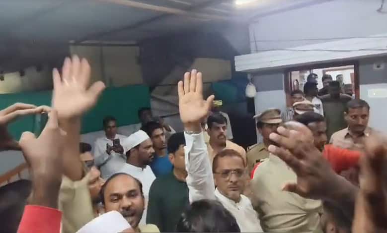 Hyderabad: Cattle traders protest against police attempts to seize animals