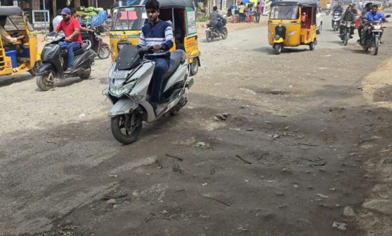 Pahadishareef to Hyderabad-Srisailam Highway riddled with potholes