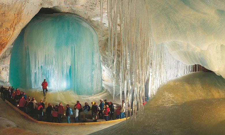 Thousands throng world’s biggest Shivling in Salzburg, Austria