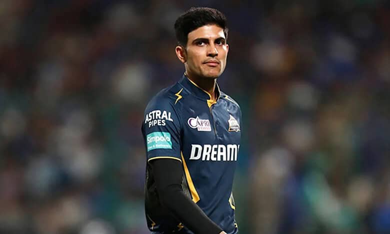 Dinesh Karthik flags Shubman Gill's 'technical error'