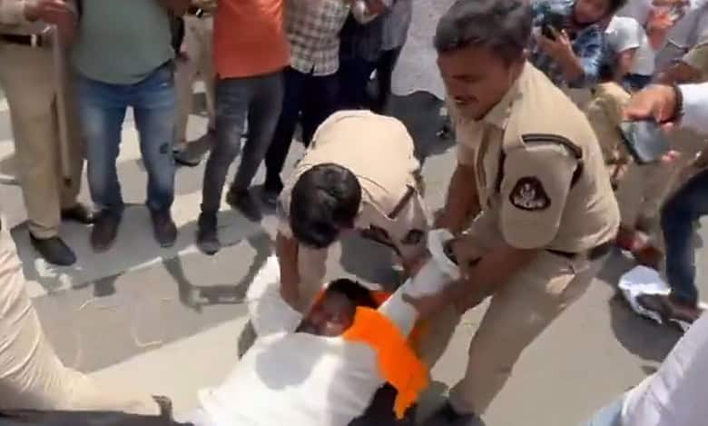 Hyderabad Police foil BJYM’s protest march to Congress office