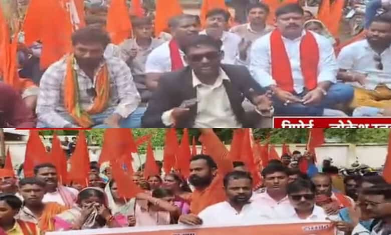 e Bajrang Dal members