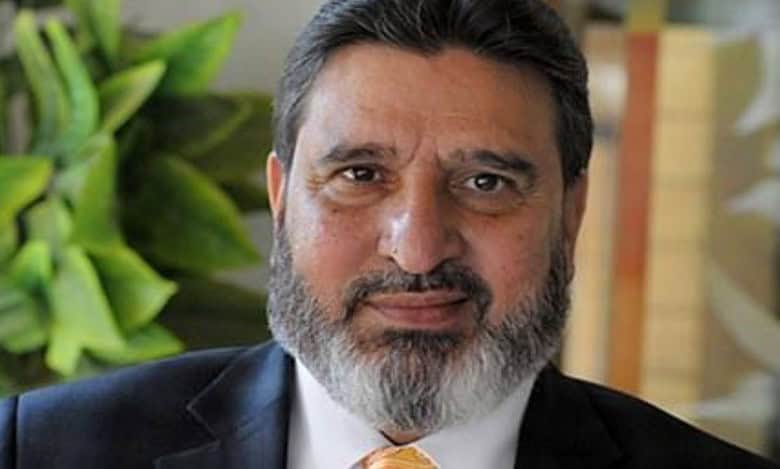 Altaf Bukhari urges parties to unitedly protest against Centre