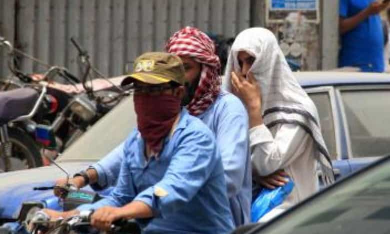 16 bodies found after mercury soars in Pakistan's Karachi