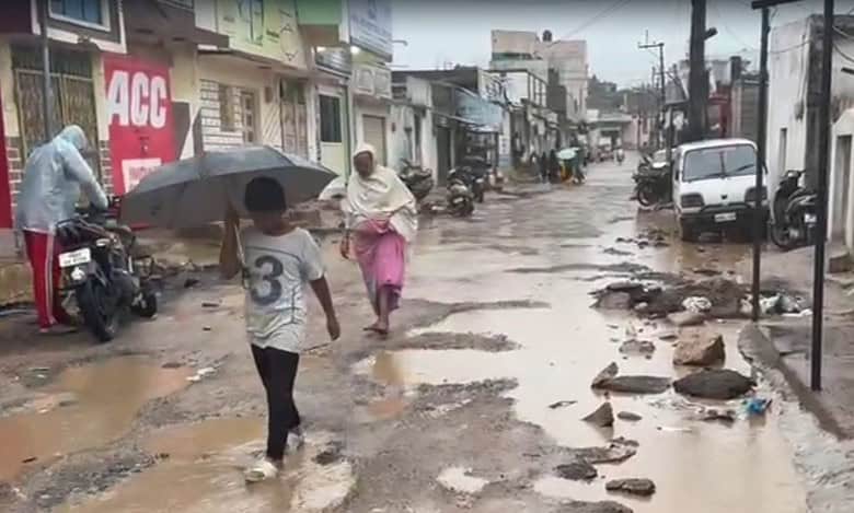 Hyderabad: Probe demanded into road development corp functioning