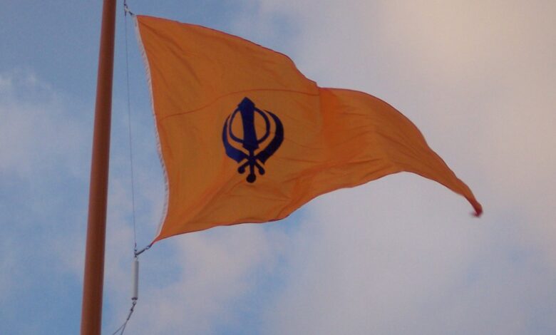 Sikh body mandates traditional colours for Nishan Sahib, saffron prohibited