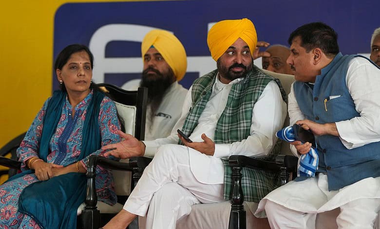 INDIA bloc leaders gather at Jantar Mantar, demand release of Delhi CM Kejriwal