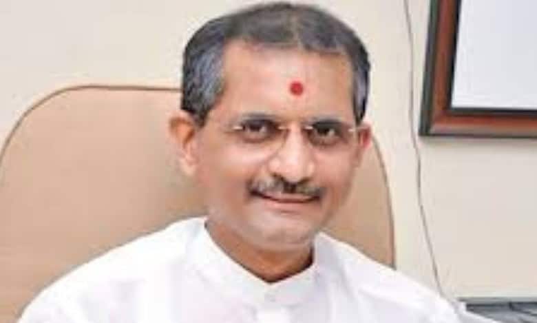 Nudged out owing to current controversy: Congress on UPSC chairman resignation