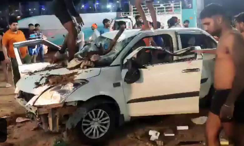 Kanwariyas attack car in UP; parking attendant assaulted in Uttarakhand