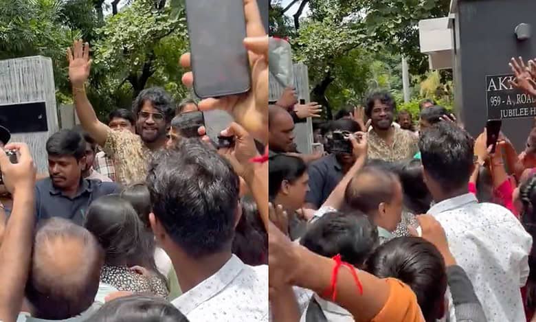 Video: Huge crowd outside Nagarjuna's home in Jubilee Hills