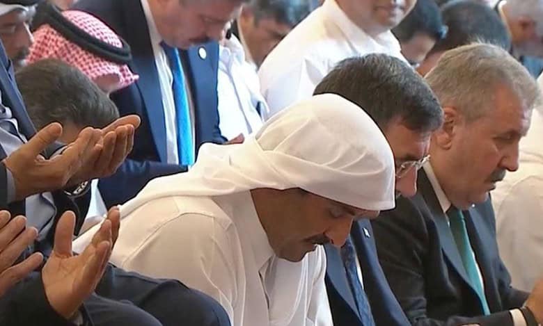 Qatar Emir attends Ismail Haniyeh's funeral in Doha
