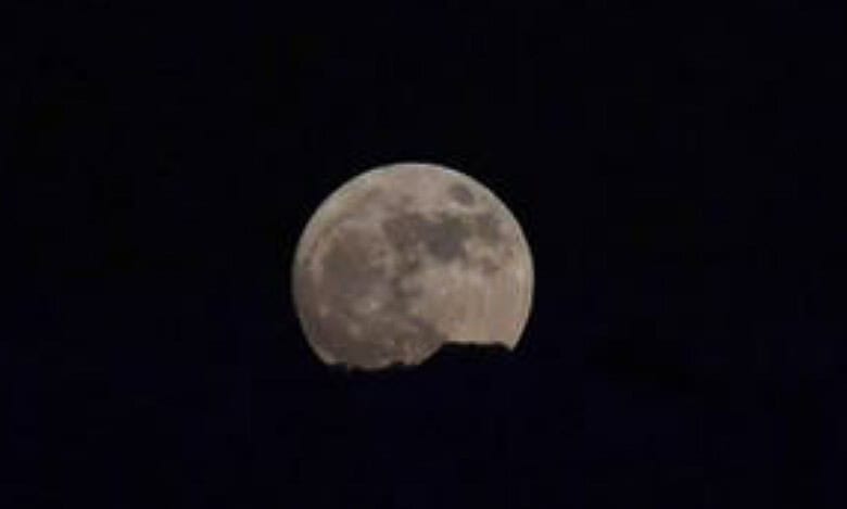 Rare super blue moon to light skies in Saudi Arabia
