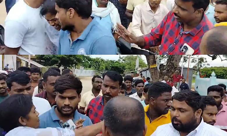 Congress workers 'manhandle' 2 women journalists covering farm loan waiver
