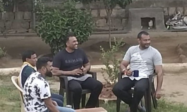 Photo of jailed murder-accused actor Darshan hanging out emerges, sparks debate