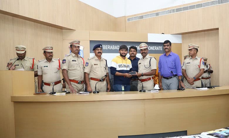 Cyberabad Police recovers 2696 phones in 6 months