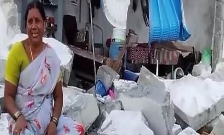 BRS slams Telangana govt over "demolition of houses of poor" in Mahabubnagar