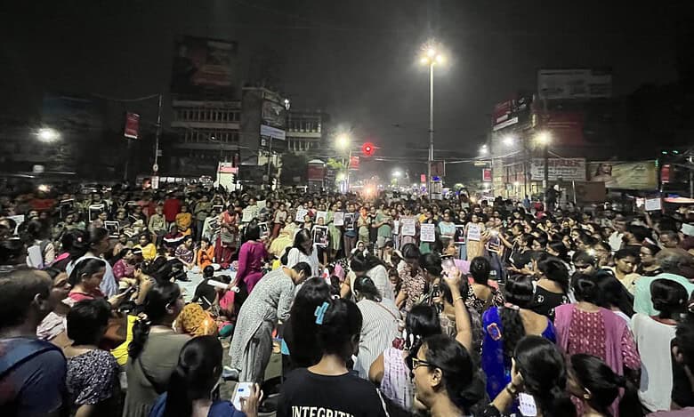 Kolkata doctor murder: Thousands of women hit streets in Bengal demanding justice