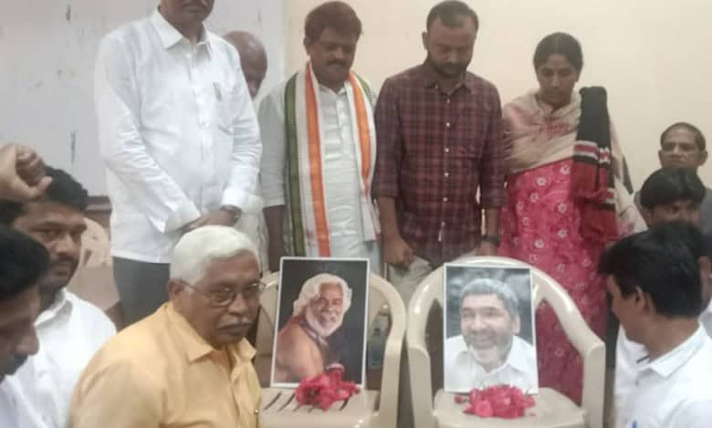 Balladeer Gaddar and former Siasat MD Zaheer Ali Khan's selfless work was greatly praised on the first anniversary of their demise during a memorial event held in OU Arts College on Wednesday.