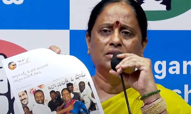 Minister Konda Surekha gets emotional at press conference