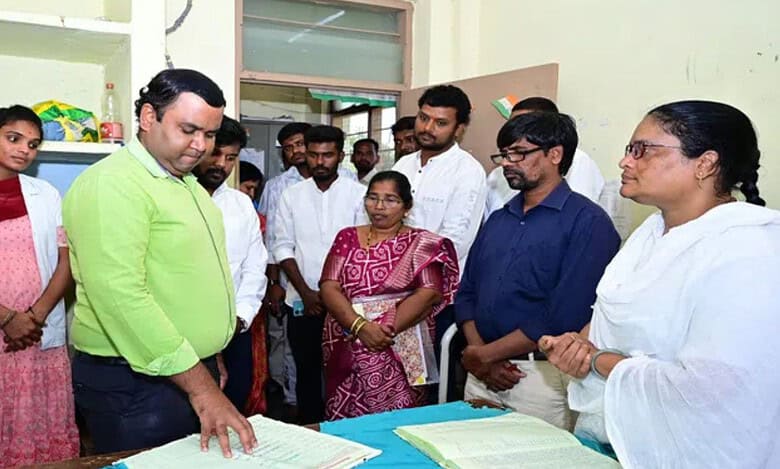 Telangana: Medak Collector suspends 3 PHC employees
