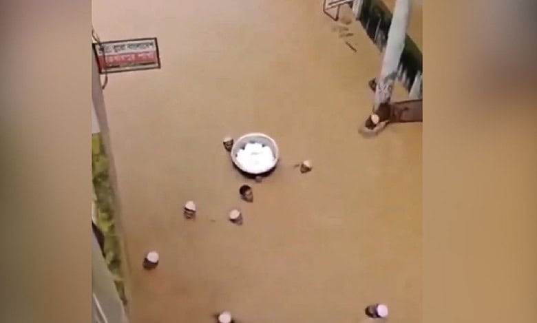 Factcheck: Viral video of men carrying food supply from Bangladesh, not AP