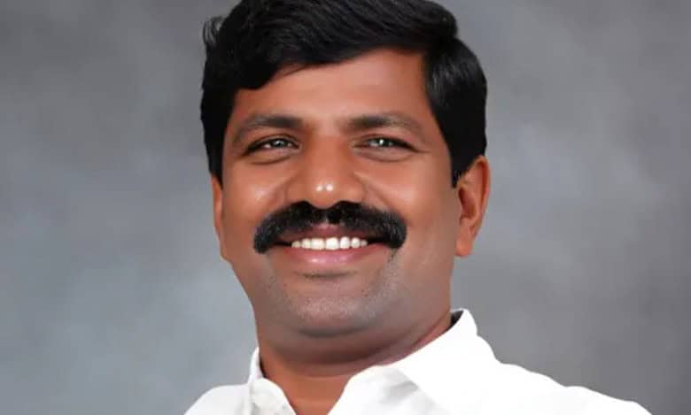Telangana: Congress MLA complaints to Speaker over police misconduct