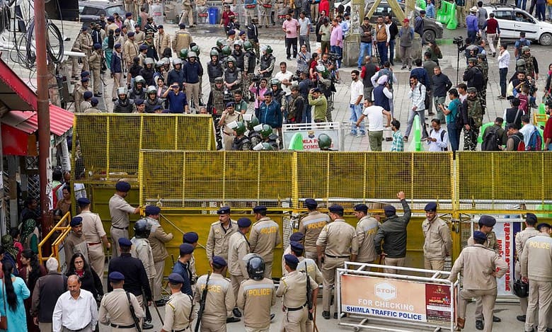 Shimla mosque dispute: Protestors break barricades, clash with police