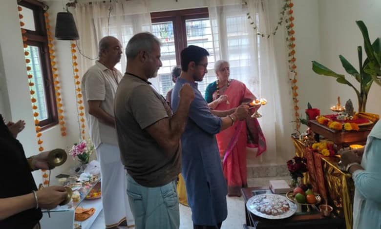 In pics: Aamir Khan celebrates Ganesh Chaturthi with sister Nikhat