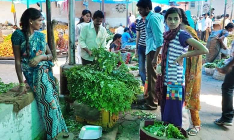 Vegetable prices see a steep hike due to floods and heavy rains in AP and Maharashtra.