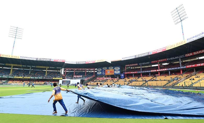 Sarfaraz, Kuldeep in as India elect to bat against NZ in 1st Test at Bengaluru