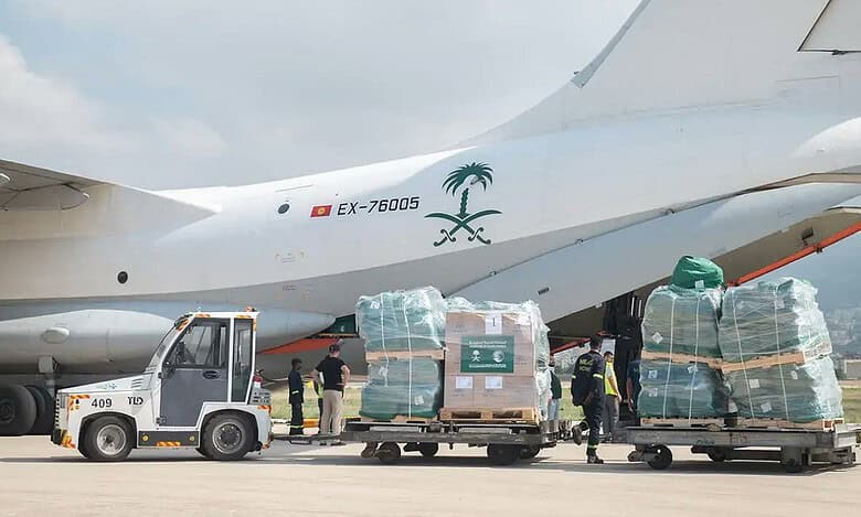 First Saudi relief plane arrives in Lebanon