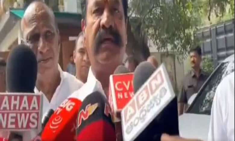 Telangana: Ex-BRS MLA Theegala meets Naidu to join TDP; Malla Reddy accompanies